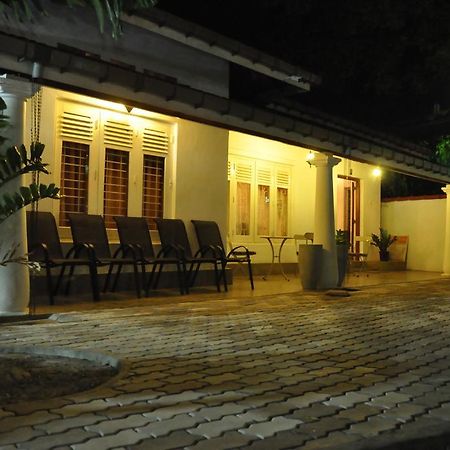 Dions Guest House Negombo Eksteriør bilde