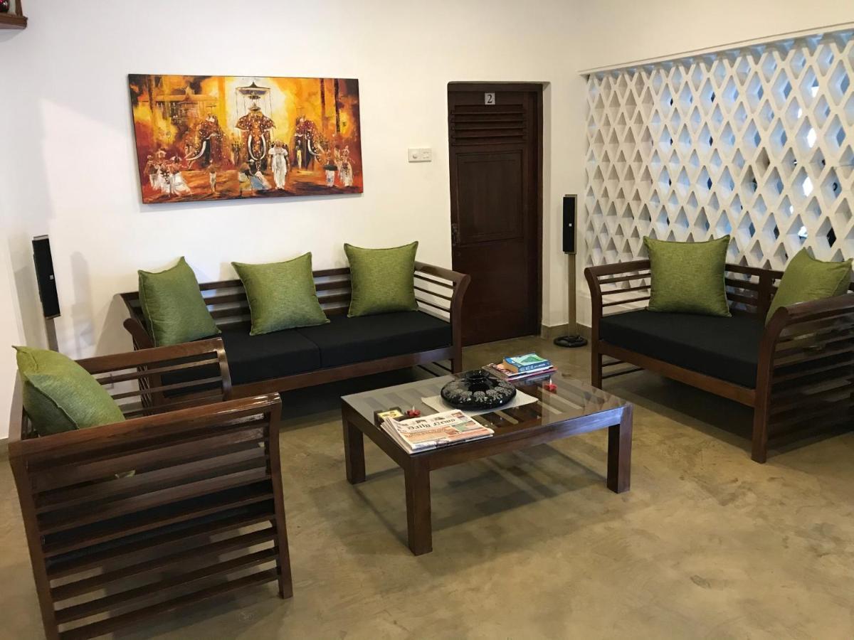 Dions Guest House Negombo Eksteriør bilde